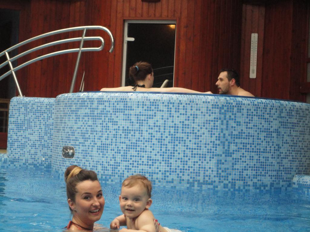 Hotel Monopoly Balatonalmádi Buitenkant foto